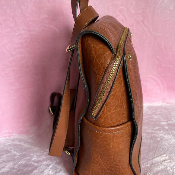 New MAX STUDIO Convertible Adjustable Backpack Vegan Purse Handbag main image 4